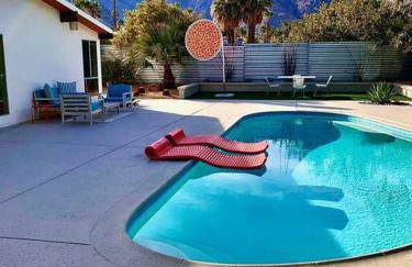 Mid-Century Krisel House with Salt Water Pool and Firepit - Foto 9