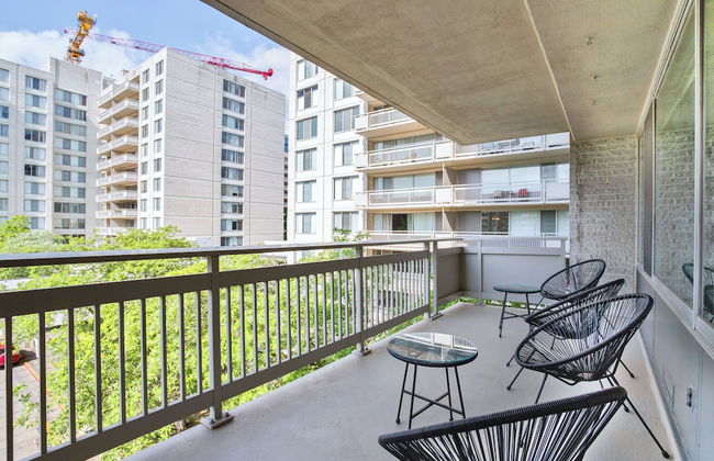 Restful Stay in DC Apartments - Photo 77