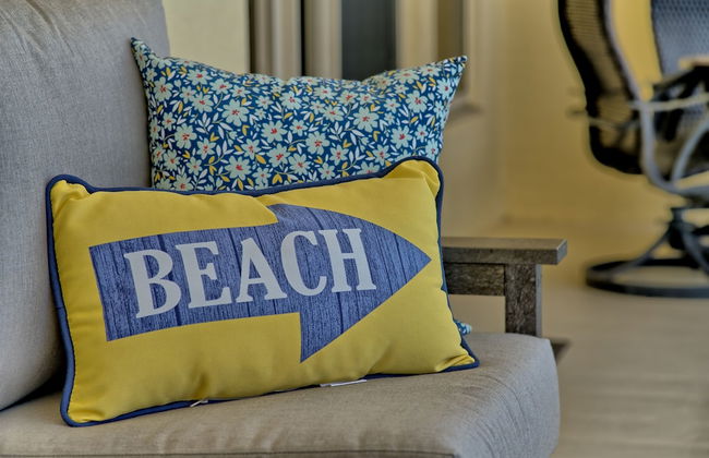 Pleasant Oceanfront Condo with Large Balcony and Beach Access - Unit 1605 by RedAwning - Foto 27