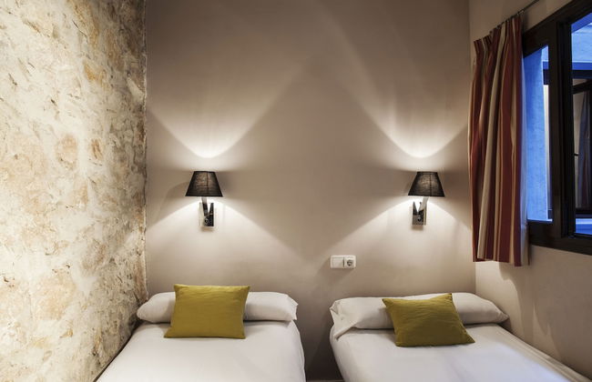 AinB Las Ramblas-Guardia Apartments - Photo 8