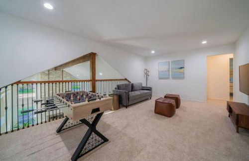 Bright and Spacious Home for w Pool -over 30 Nights- - Foto 28