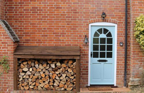 3-bedroom cottage set in a large enclosed garden - Foto 32