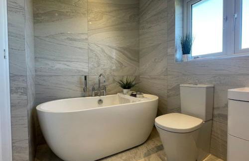 Luxury 3 Bedroom Home - 15mins to Birkdale Open - Foto 6