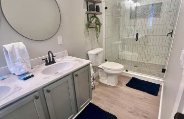 New 2023 Waterfront Home near Acadia with Hot Tub - Foto 17