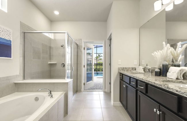 Relax in Style Pool, Resort Amenities, Near Disney - Foto 26