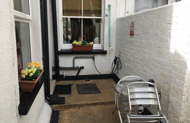 Homely 2- bed Apartment -ground Floor-sleeps 4 - Foto 10