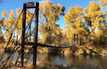 Stunning Cottage with Fire Pit in Saratoga, Wyoming - Foto 13