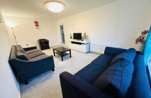 5 Bedroom detached House near Edinburgh Airport, City center and Murrayfield Stadium - Photo 13