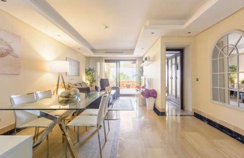 Apartamento lujo en primera línea de playa en Bahía de la Plata, Estepona - Photo 16