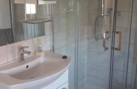 Iris Sabunike - Photo 39