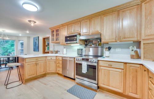 Swim Dock and Game Room Lakefront Home in Siren! - Foto 11