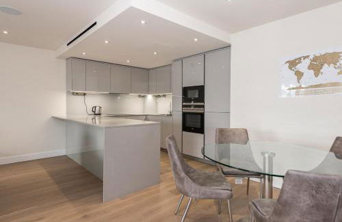 LUXURY 2Bed & 2Bath Apartment Next to London Museum - Foto 7