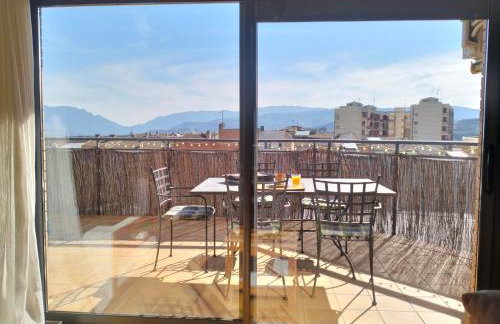 ACOGEDOR ÁTICO DÚPLEX EN TREMP - Foto 6