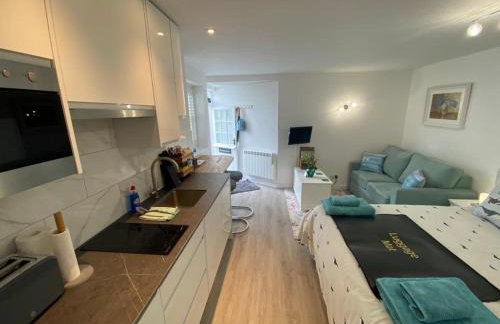 Sweet Caroline - luxury studio stone’s throw from Mousehole harbour - Photo 17