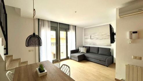 Dúplex 2 hab con terraza by Prestigi - Photo 1