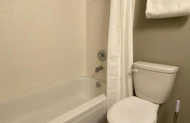 South Seattle gated community 90 day minimum - Foto 19