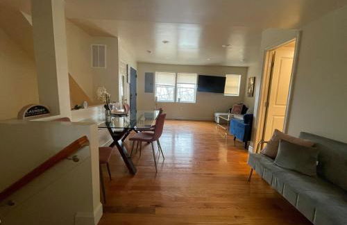 Chic 5BR 2BA apartment in DC - Photo 7