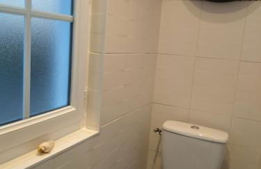 kerwatt - Grande et belle maison de ville avec jardin, proche centre et mer - Photo 25