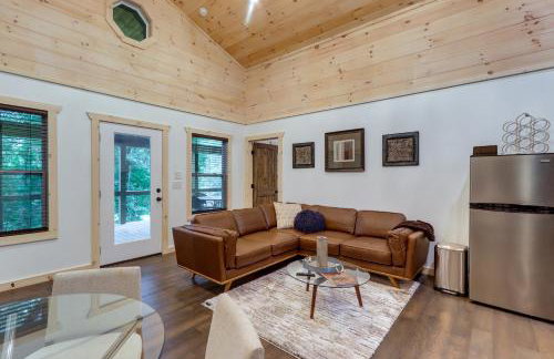 Blue Ridge Mountainside Cottage with Fire Pit! - Foto 7