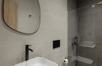 Galio Suites Airport by Airstay - Photo 85