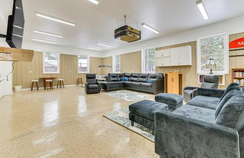 Walk to Lake Huron Beaches Home with Fire Pit! - Foto 15