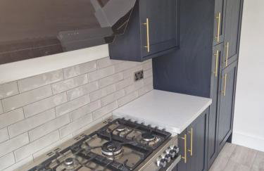 Modern 5 bedroom house with parking, London - Foto 20