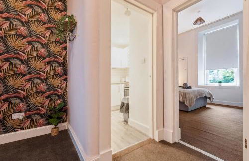 4 Beds - City Gateway Getaway with Free Parking - Foto 22