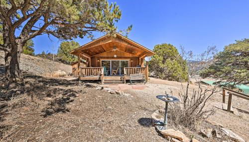 4-Season Mountain Escape with Breathtaking View! - Photo 2