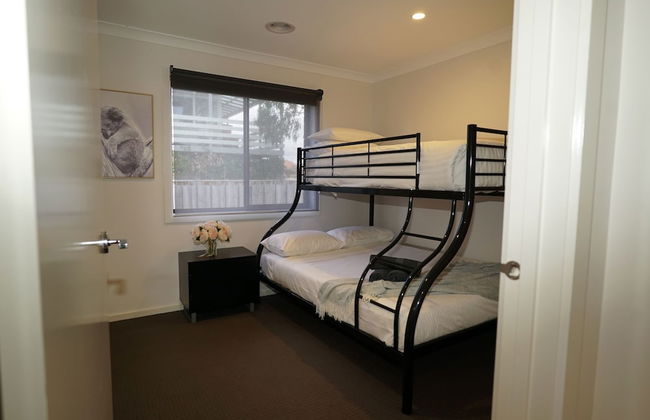 Captains Edge - Photo 2