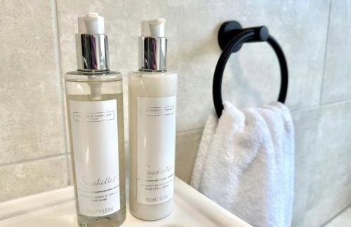 The Blue house on the wall - Foto 48