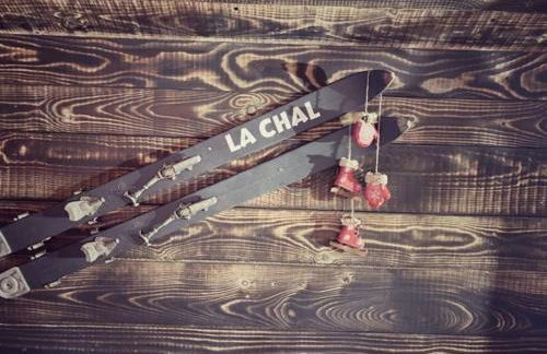 vue splendide montagnes centre village pieds des pistes et remontées Mécaniques - Foto 9