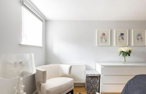 2 double bedroom large modern self contained apartment Free parking - Foto 13