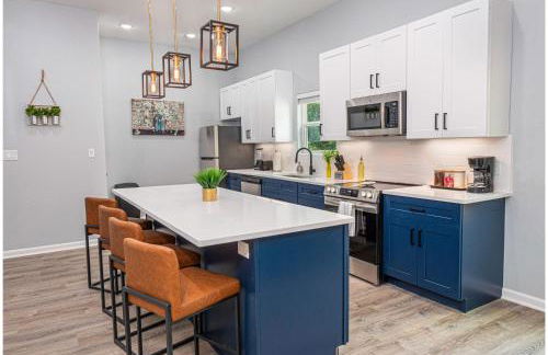 Comfort and Style 4br/3ba Near Riverwalk and Dtown - Foto 14