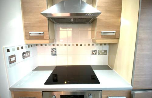 ParkCentral Birmingham City Centre - near Chinatown - private gated free parking - Photo 16