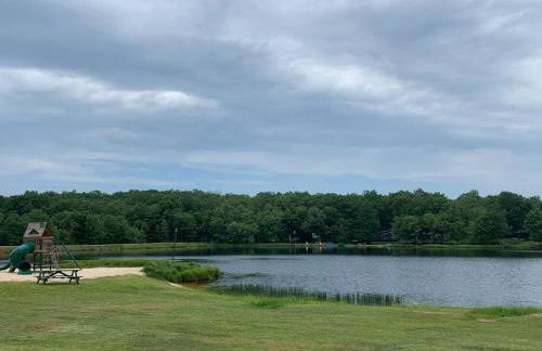 Modern Home near Lake w HotTub, Game Room, Fireplace - Foto 18