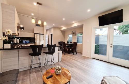 Prime LA 2 bedroom & 3 bath home Beverly Hills adj - Foto 1