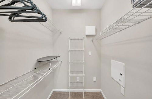 Charming 1BR Easy Access to The Woodlands - Photo 20