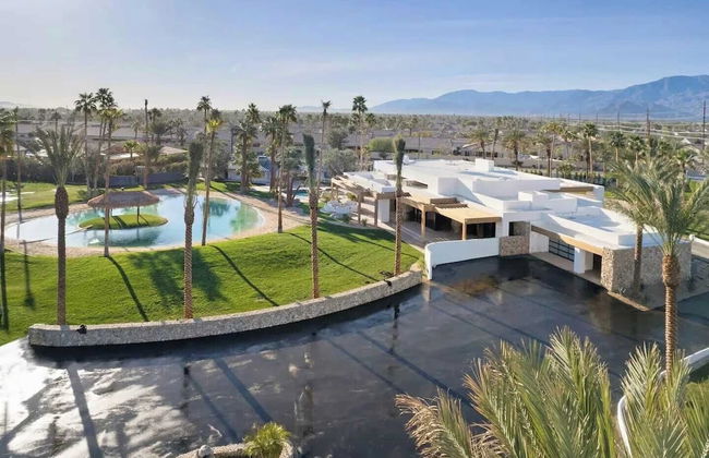 The Bravo Beach Club Tennis, Beach, Basketball, Golf Ultra-luxe Compound by Avantstay - Foto 3