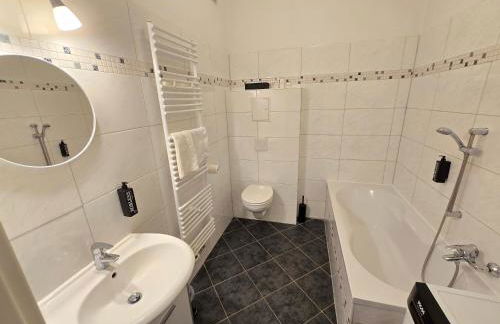 Boardinghouse mit 10 großen Apartments mit Parkplatz und Balkon - Photo 47