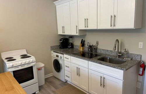 Adorable Apt with Access to Pool and Tennis Courts - Foto 16