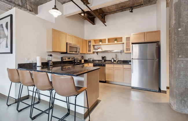 Historic Loft Retreat With Pool - Foto 55