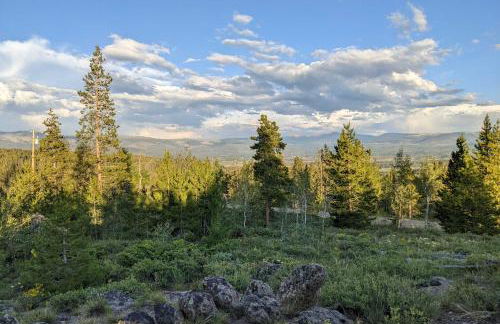 Mtn-View Retreat with Hot Tub in Granby! - Foto 26