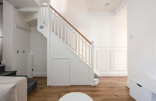 Spacious 3 Bedroom Home with PS5 and Pool Table Near O2 Arena Canary Wharf and Elizabeth Line to Central London - Foto 23