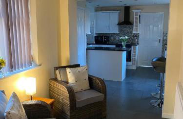 Carol,s Place Bridgend, Porthcawl, Margam Park, Port Talbot, Swansea & Cardiff mins from J37 M4 sleeps 6 - Foto 3