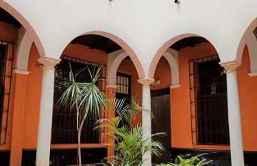 Feria Palace Apartment - Photo 2