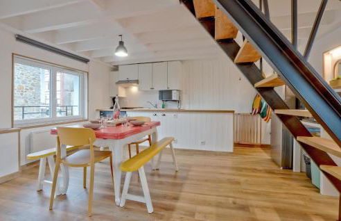 1 Bedroom Cozy Apartment In Carolles - Foto 5