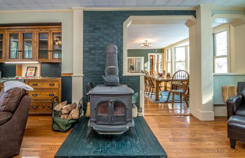 Whispering Waters Farmhouse and Wedding Barn - Foto 12