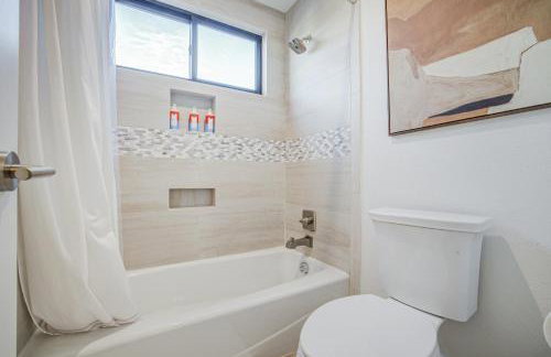 3 Mi to San Antonio River Walk Gem with Heated Pool - Foto 25