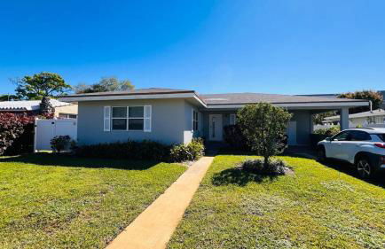 Luxury Pool Retreat Sleep 17 Near Beach - Foto 27