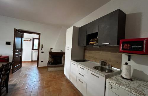 La Dimora di Sandra Montefalco, appartamento tra ulivi con parcheggio - Foto 10